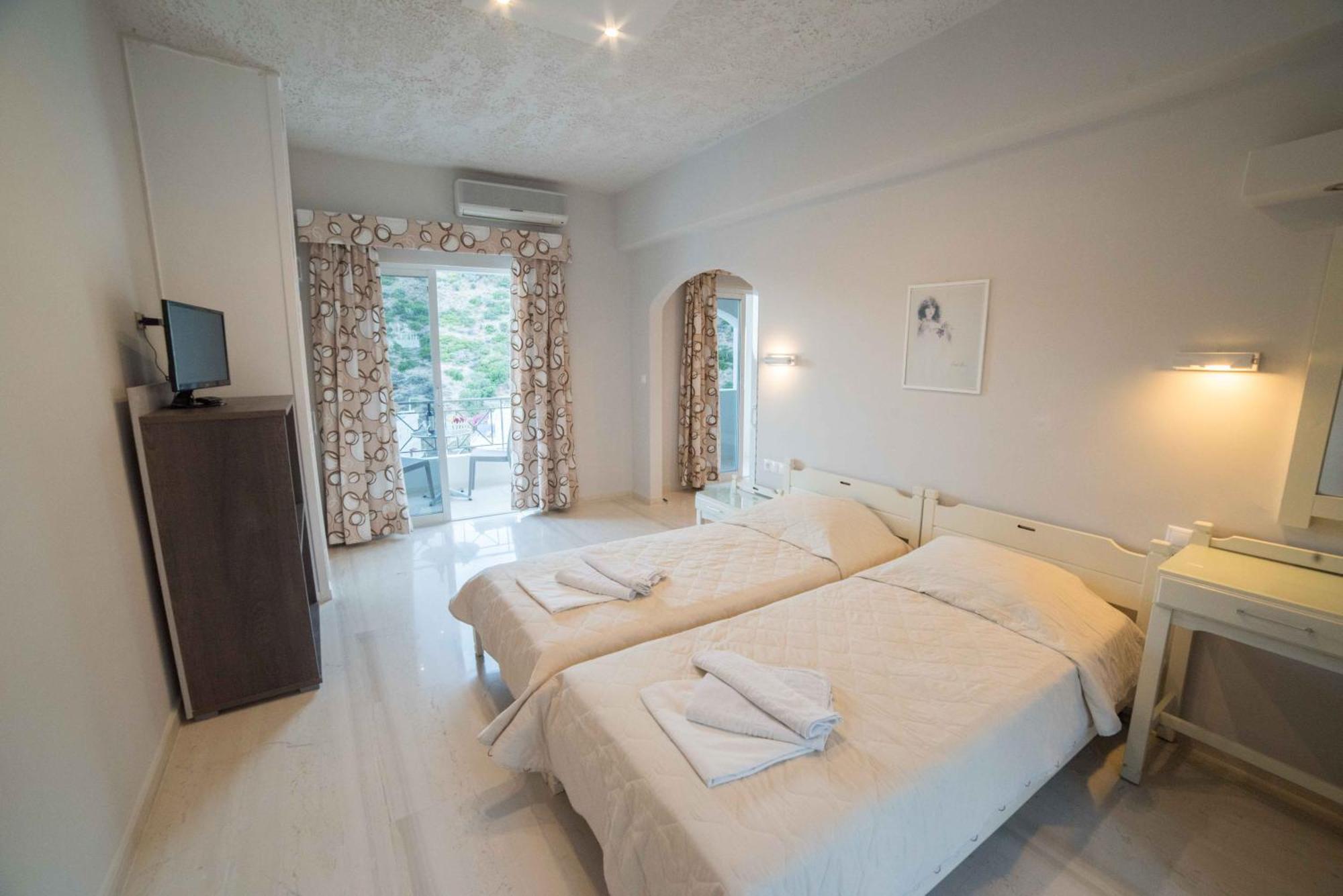 Athena Apartments อาเยียกาลินี ภายนอก รูปภาพ